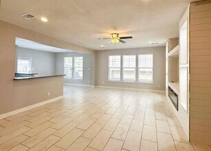 7638 Bronze Trail Dr in Humble, TX - Building Photo - Building Photo