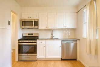 645 Burnsford Ave in Bridgeport, CT - Building Photo - Building Photo