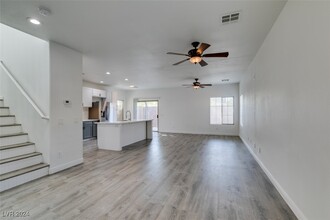 9621 Sharp Horn Ct in Las Vegas, NV - Building Photo - Building Photo