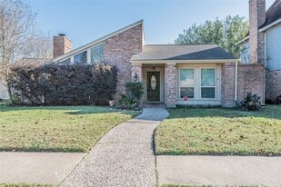 4418 Lost Spring Dr in Houston, TX - Building Photo
