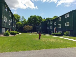 Valentine Gardens in Syracuse, NY - Building Photo - Building Photo