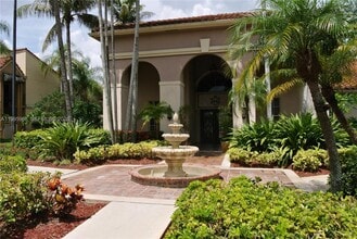 18332 NW 68th Ave in Hialeah, FL - Building Photo - Building Photo