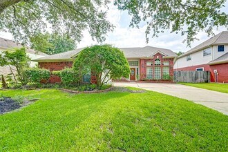 1630 Berkoff Dr in Sugar Land, TX - Building Photo - Building Photo
