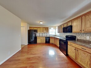 3784 Cindy Jo Dr N in Clarksville, TN - Building Photo - Building Photo