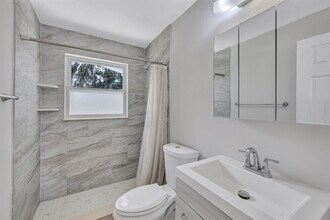 1650 NE 33rd St in Pompano Beach, FL - Building Photo - Building Photo