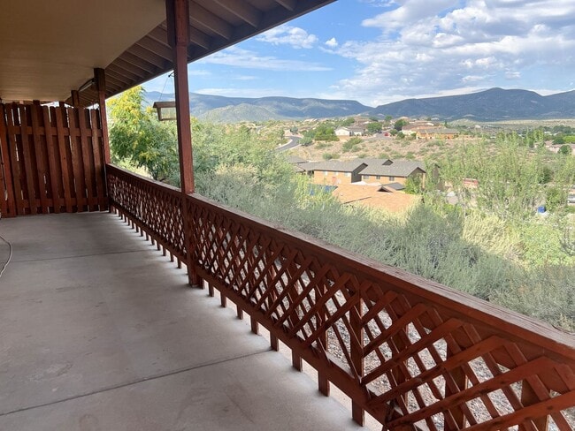 320 Arnold Terrace in Camp Verde, AZ - Foto de edificio - Building Photo