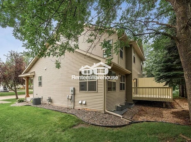 1011 6th Ave NE in Buffalo, MN - Building Photo - Building Photo