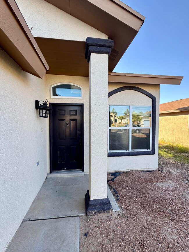 2817 Talking Rock Pl in El Paso, TX - Building Photo - Building Photo