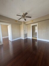 3008 Avenue R in Galveston, TX - Building Photo - Building Photo