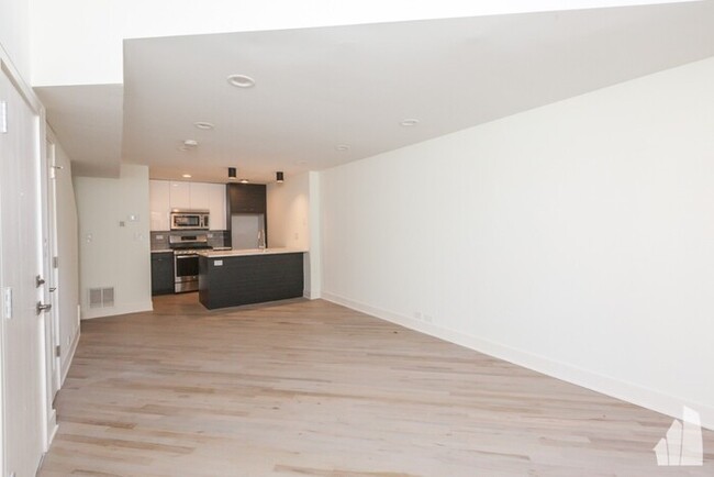 939 W Grace St-Unit -H101 in Chicago, IL - Building Photo - Building Photo