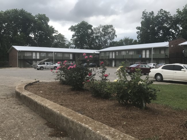 Harrison Court Apartments in Birmingham, AL - Foto de edificio - Building Photo