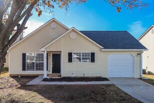 220 Willow Springs Dr in Jonesboro, GA - Building Photo
