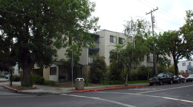 380 E San Salvador St in San Jose, CA - Building Photo - Building Photo