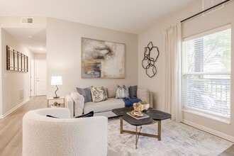 The Chelsea Apartments in Columbus, OH - Building Photo - Building Photo