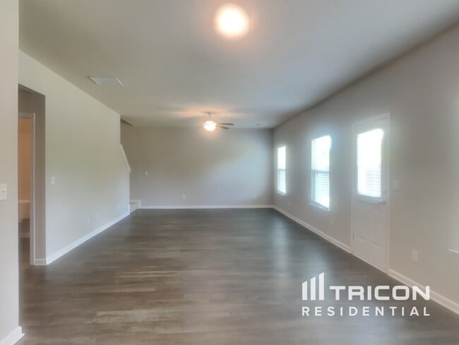 172 Oliver Dr in Locust Grove, GA - Foto de edificio - Building Photo