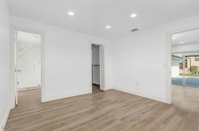 6043 Birnam Wood Ln in Ft. Myers, FL - Building Photo - Building Photo