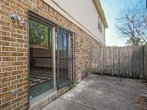 5240 Quincy St, Unit Apt 3 in Metairie, LA - Building Photo - Building Photo