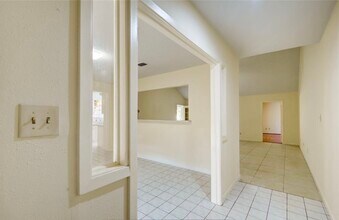6115 Briar Glade Dr in Houston, TX - Building Photo - Building Photo