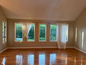 1112 Bitterwood Ct in Columbus, IN - Building Photo - Building Photo