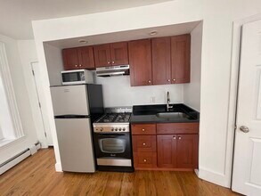 36 Joy St, Unit 3 in Boston, MA - Building Photo - Building Photo