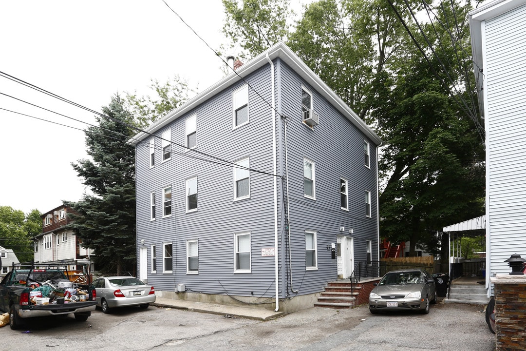 2 Westford Pl in Allston, MA - Building Photo