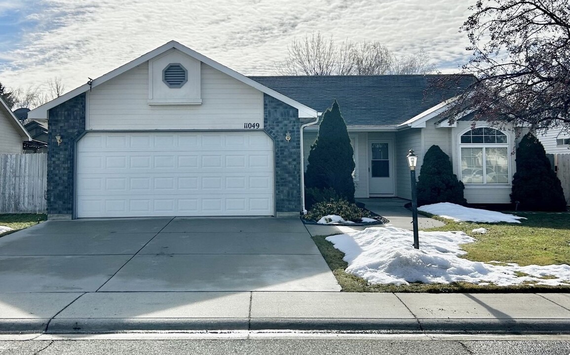 11049 W Altair St in Star, ID - Building Photo