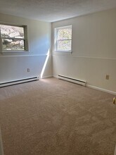 High Ridge Apartments - Two Bedroom One Ba in Dover, NH - Building Photo - Building Photo