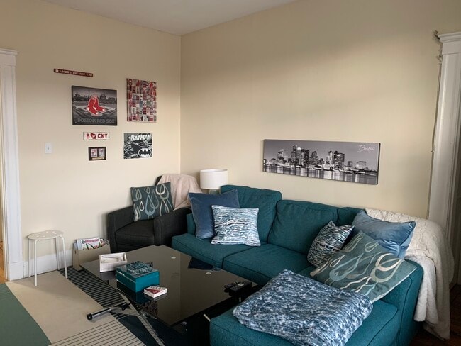 318 Summit Ave in Boston, MA - Building Photo - Building Photo