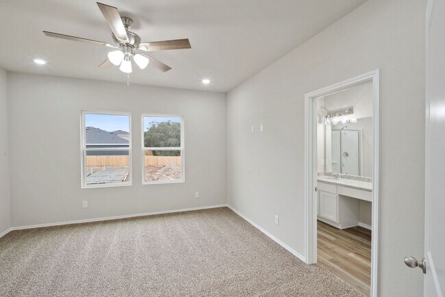 130 Sai Mnr in Shavano Park, TX - Building Photo - Building Photo