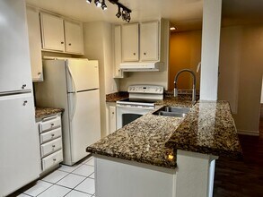 10225 Caminito Cuervo, Unit 126 in San Diego, CA - Foto de edificio - Building Photo