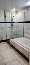 250 S De Lacey Ave in Pasadena, CA - Building Photo - Building Photo