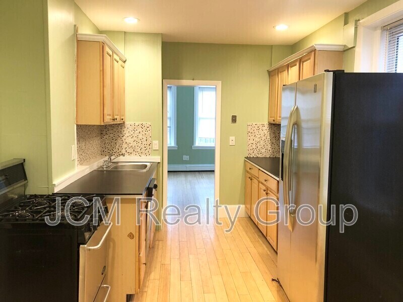 140 Prince St in Boston, MA - Building Photo