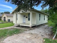 1926 Thomas Blvd in Port Arthur, TX - Building Photo - Building Photo