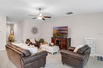 12953 Wildflower Meadow Dr in Riverview, FL - Building Photo - Building Photo