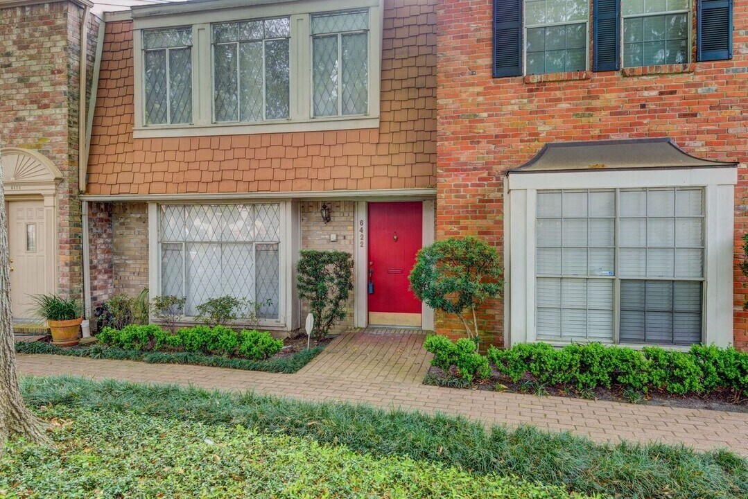 6422 Burgoyne Dr. in Houston, TX - Building Photo