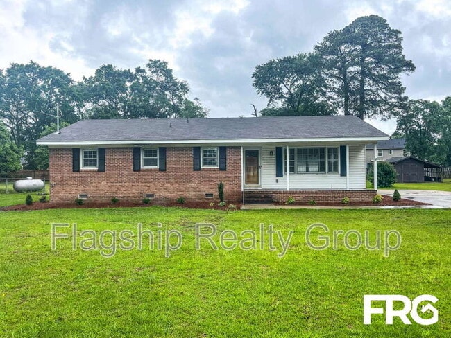 property at 2609 Lisa Ln