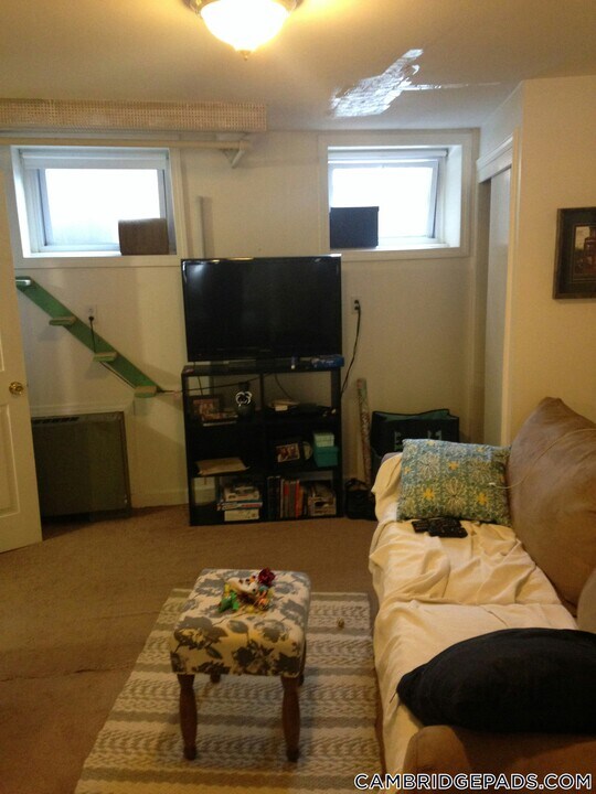 20 Concord Ave in Cambridge, MA - Building Photo