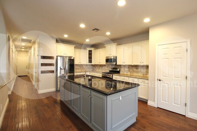 453 E Frances Ln in Gilbert, AZ - Building Photo - Building Photo