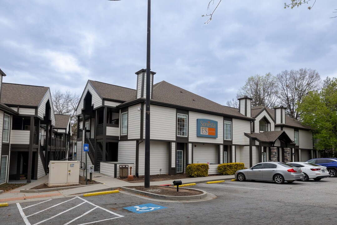 Avail Sandy Springs in Atlanta, GA - Building Photo