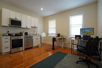 1218 Commonwealth Ave in Boston, MA - Building Photo - Building Photo