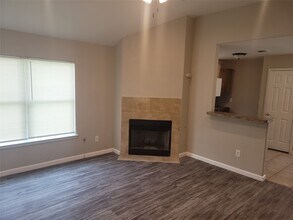 8110 Cannon St in Houston, TX - Building Photo - Building Photo