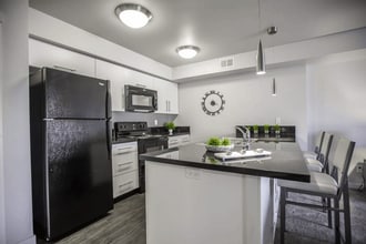 Madison Apartments in Regina, SK - Building Photo - Interior Photo