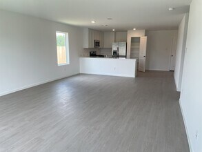 25665 Rose Creek Dr in Cleveland, TX - Building Photo - Building Photo