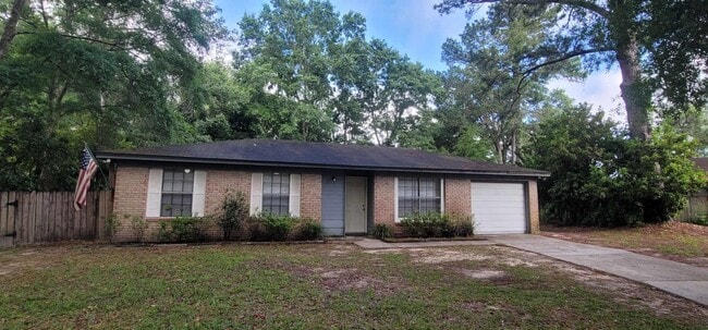 property at 8812 Pembroke Ct N
