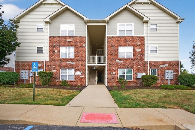 property at 1313 Piedmont Cir