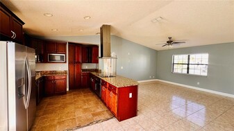 853 Blanc Ct in Kissimmee, FL - Building Photo - Building Photo