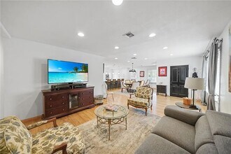 329 E Everett Pl in Orange, CA - Building Photo - Building Photo