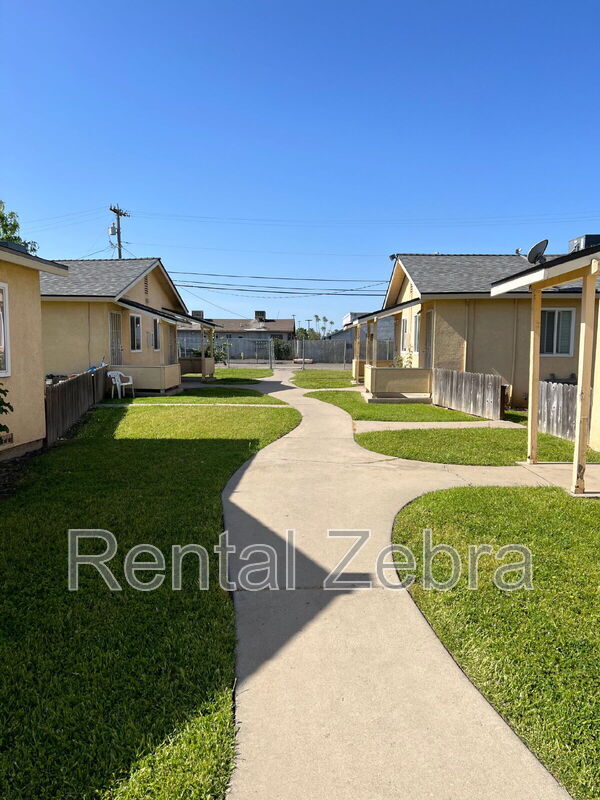 property at 112 E 12th St