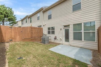 5725 Radford Loop in Fairburn, GA - Building Photo - Building Photo