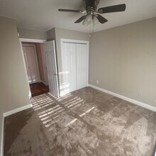 310 Jeremy Ln in Winterville, NC - Building Photo - Building Photo